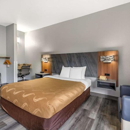 Quality Inn & Suites マンハッタン エクステリア 写真