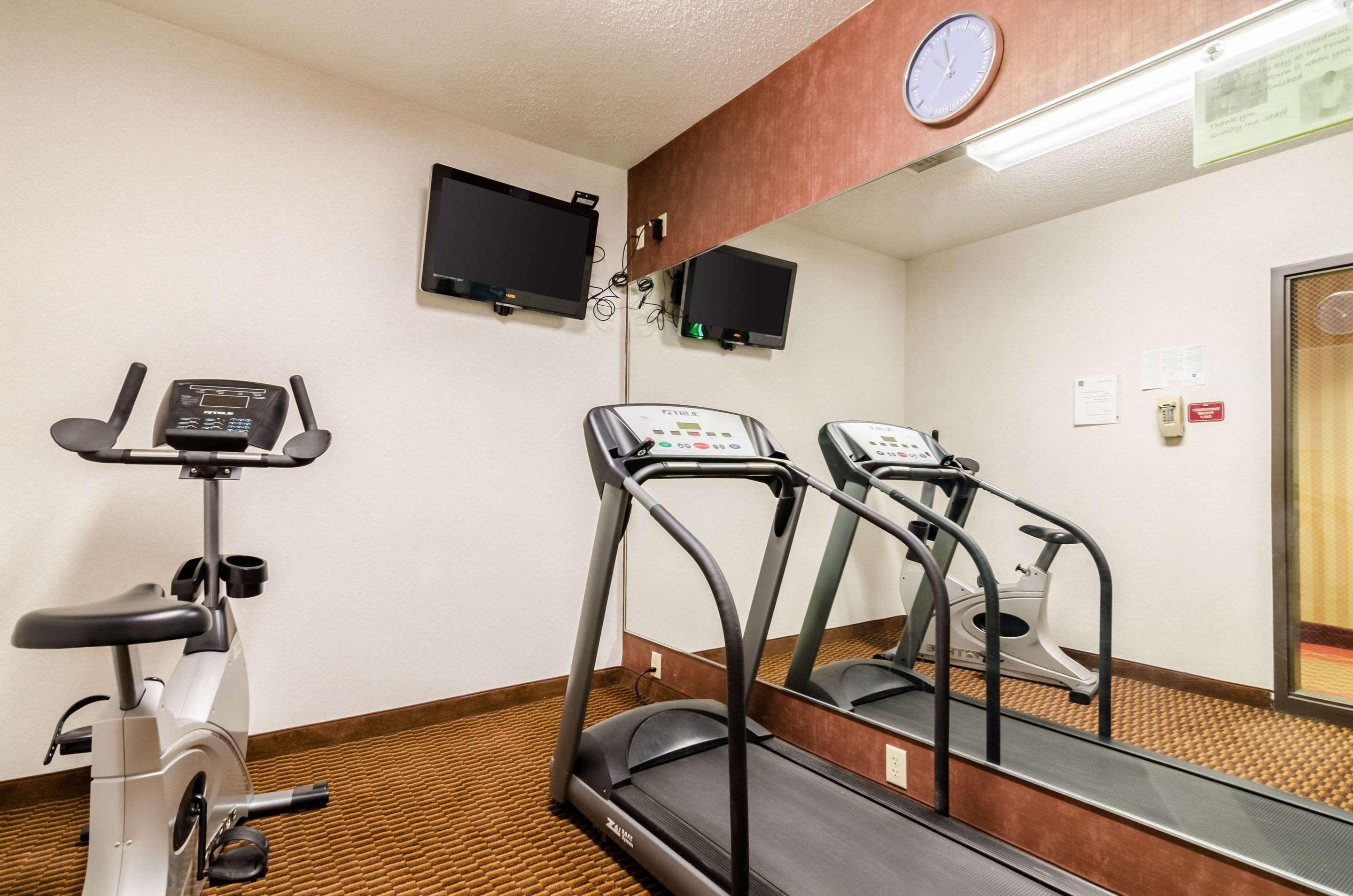 Quality Inn & Suites マンハッタン エクステリア 写真