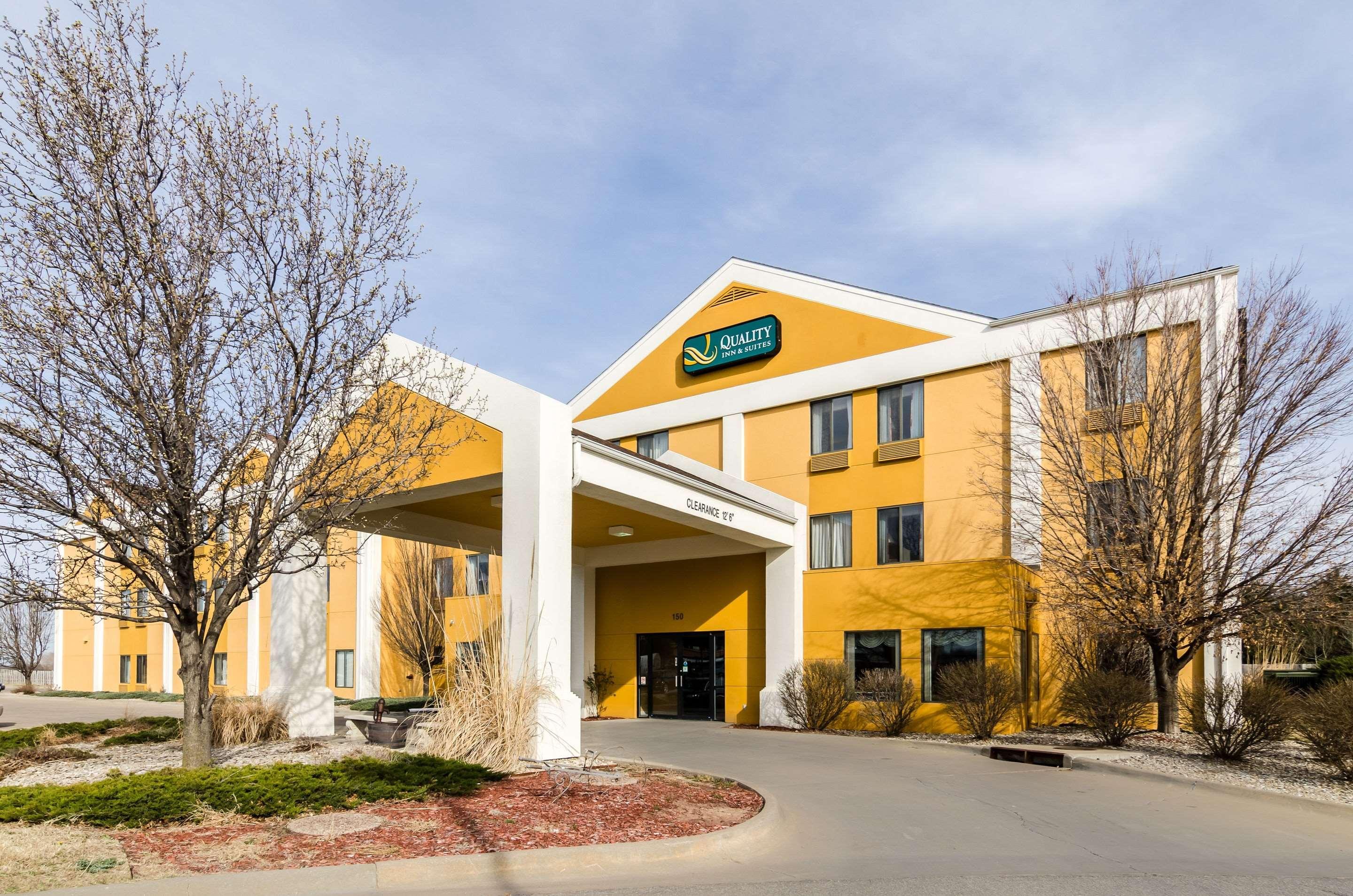 Quality Inn & Suites マンハッタン エクステリア 写真
