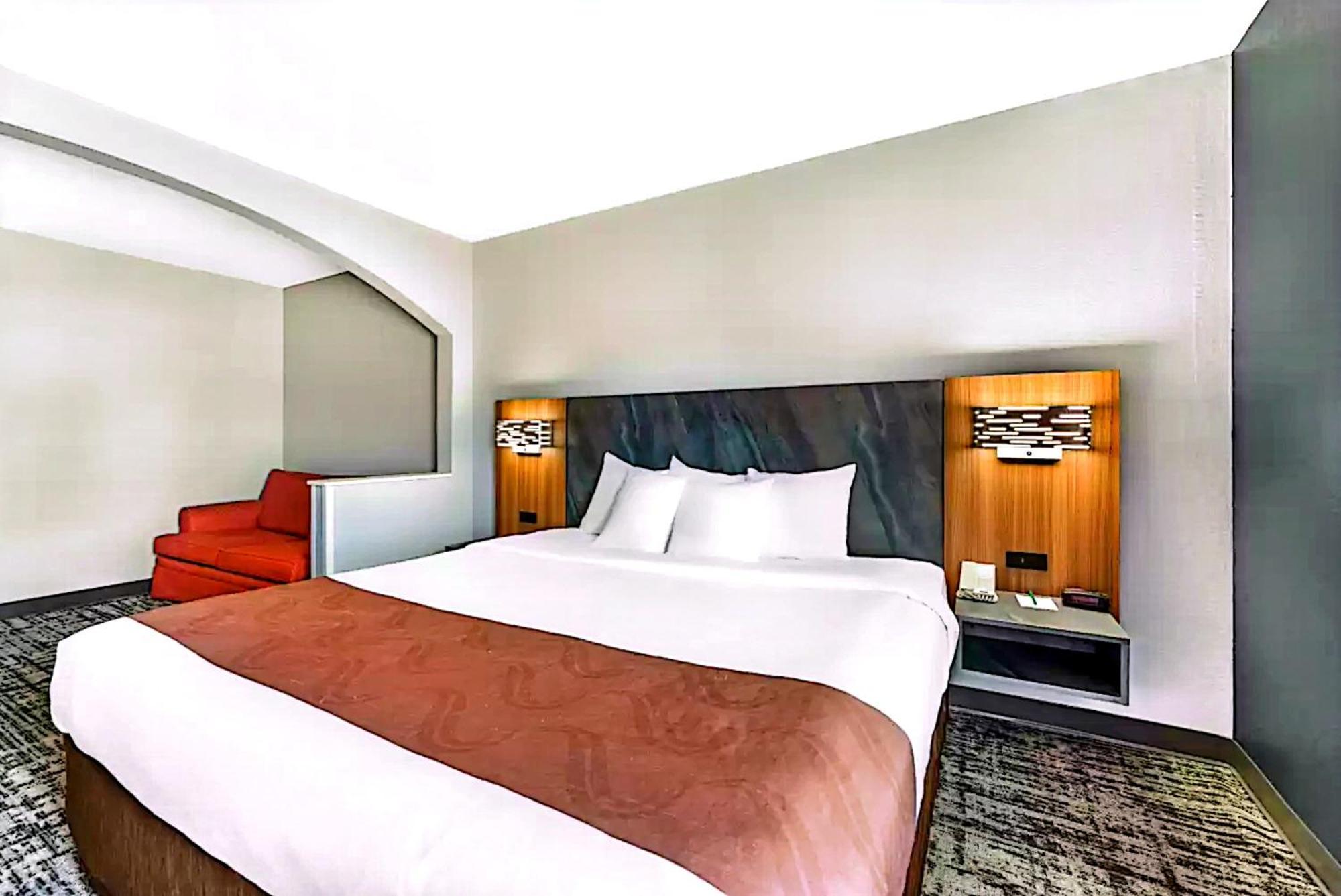 Quality Inn & Suites マンハッタン エクステリア 写真